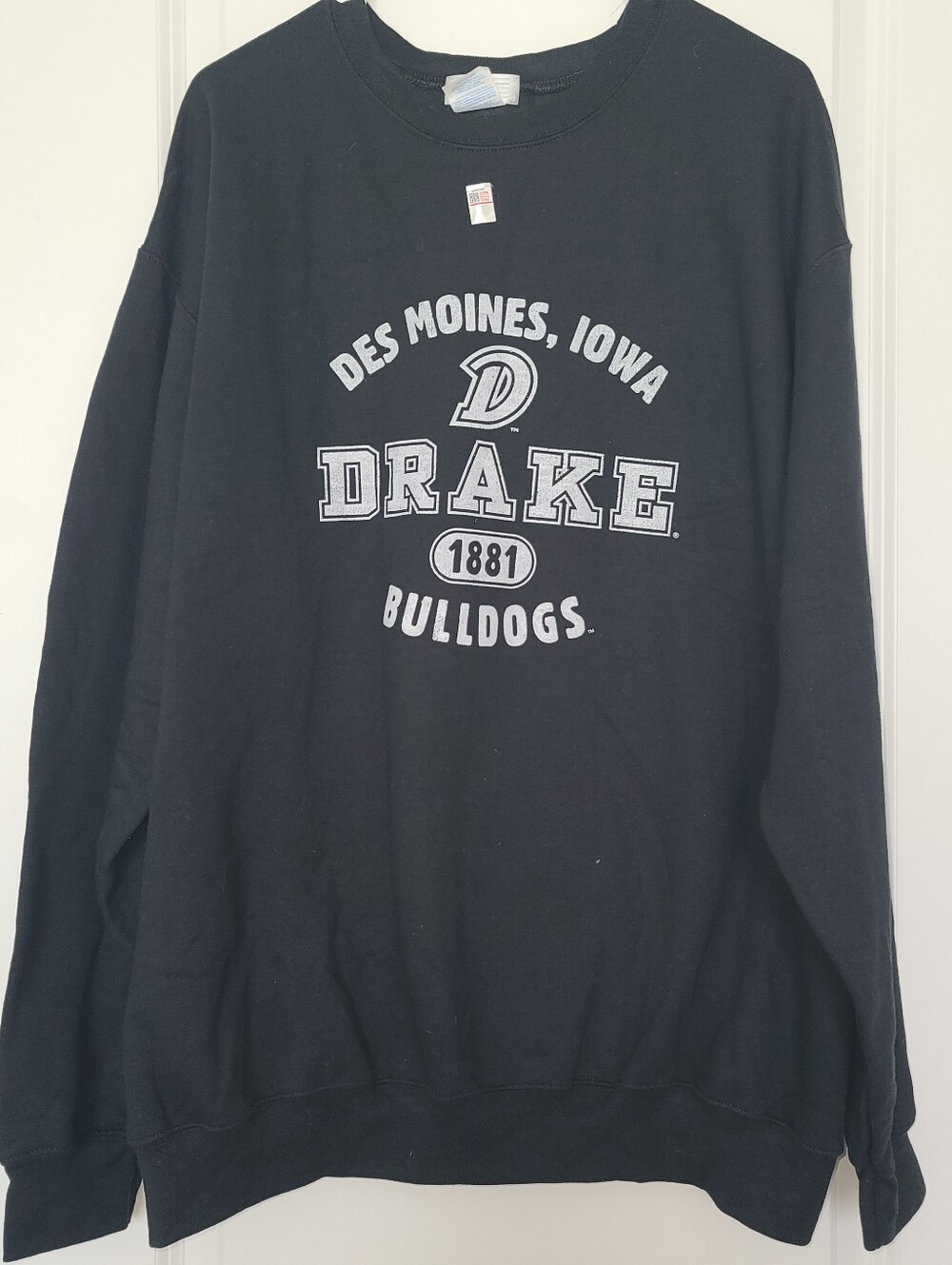 Drake Bulldogs Black Crewneck Sweatshirt. BB 28